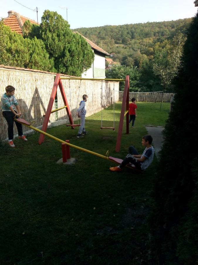 Konak Garavi Sokak Kursumlija ภายนอก รูปภาพ